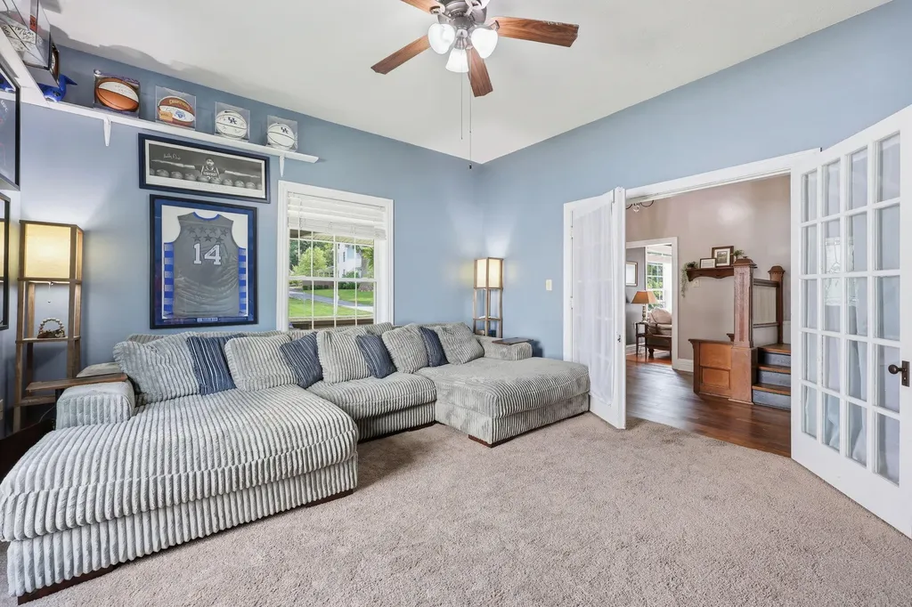 306 W High Street Mt Sterling KY 40353