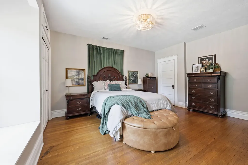 306 W High Street Mt Sterling KY 40353