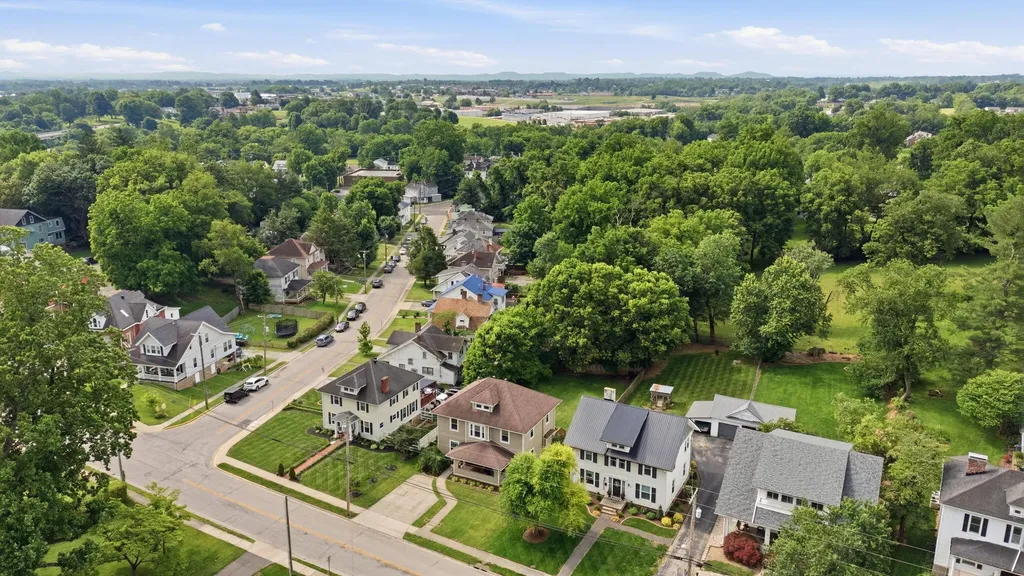 306 W High Street Mt Sterling KY 40353