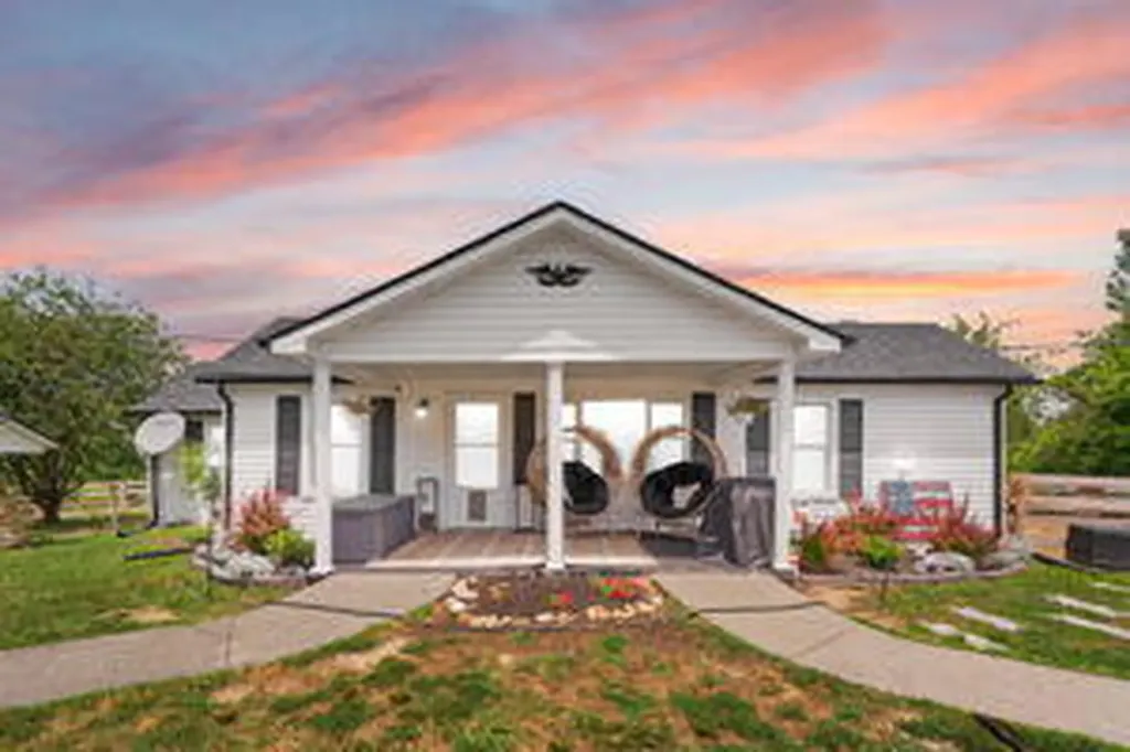 5600 Richmond Road Irvine KY 40336