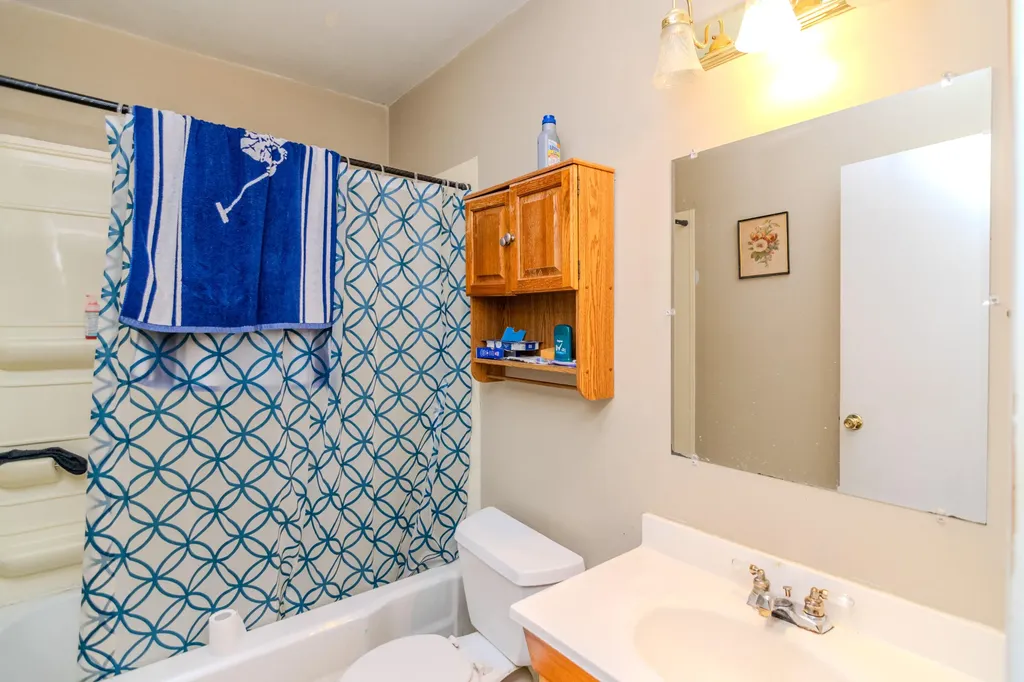 136 Ballard Street Harrodsburg KY 40330