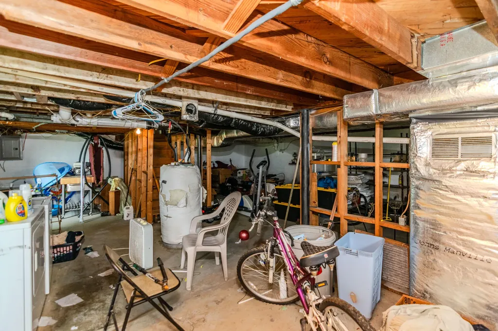 136 Ballard Street Harrodsburg KY 40330