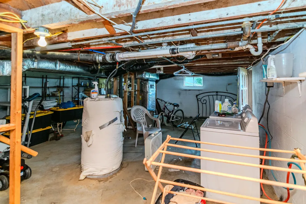 136 Ballard Street Harrodsburg KY 40330