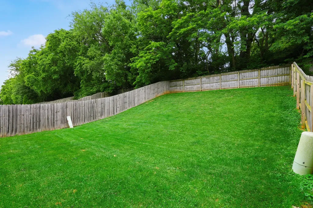 3864 Foleys Trail Lexington KY 40514