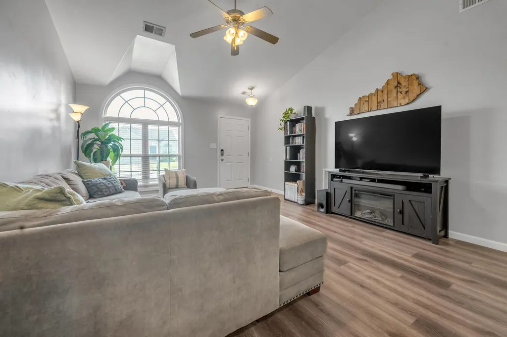 3184 Tiburon Way Lexington KY 40511