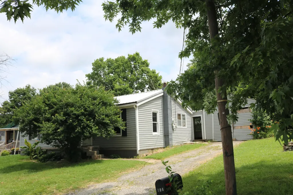 106 Leer Street Millersburg KY 40348