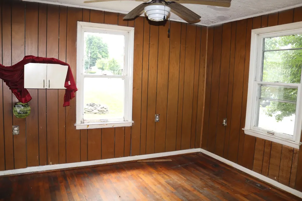 106 Leer Street Millersburg KY 40348