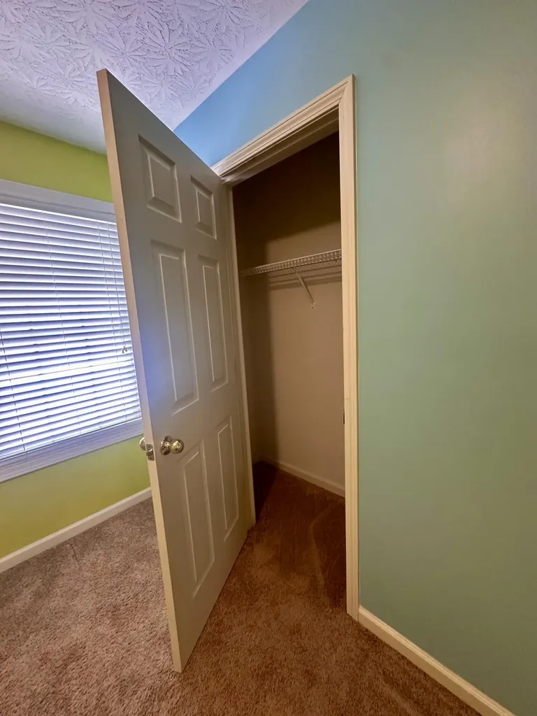 537 Townsend Ridge Lexington KY 40514