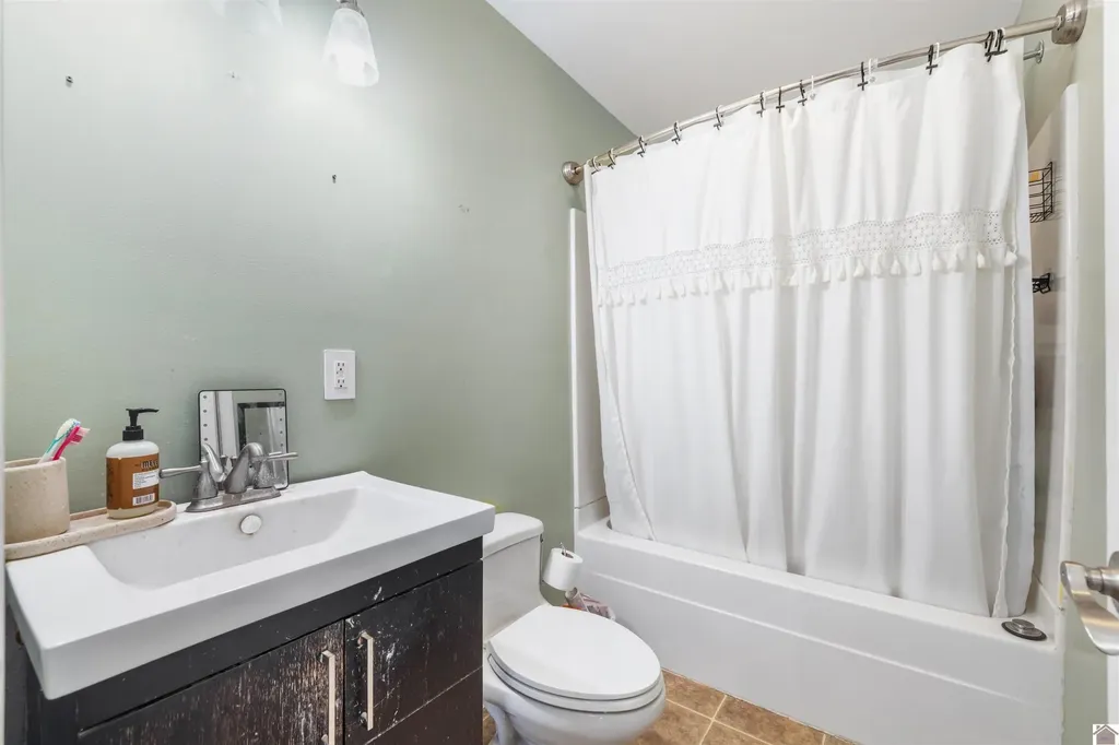 530 Elm Street Clinton KY 42031