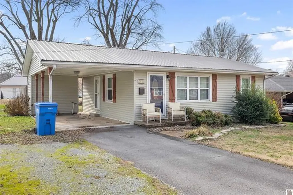 530 Elm Street Clinton KY 42031