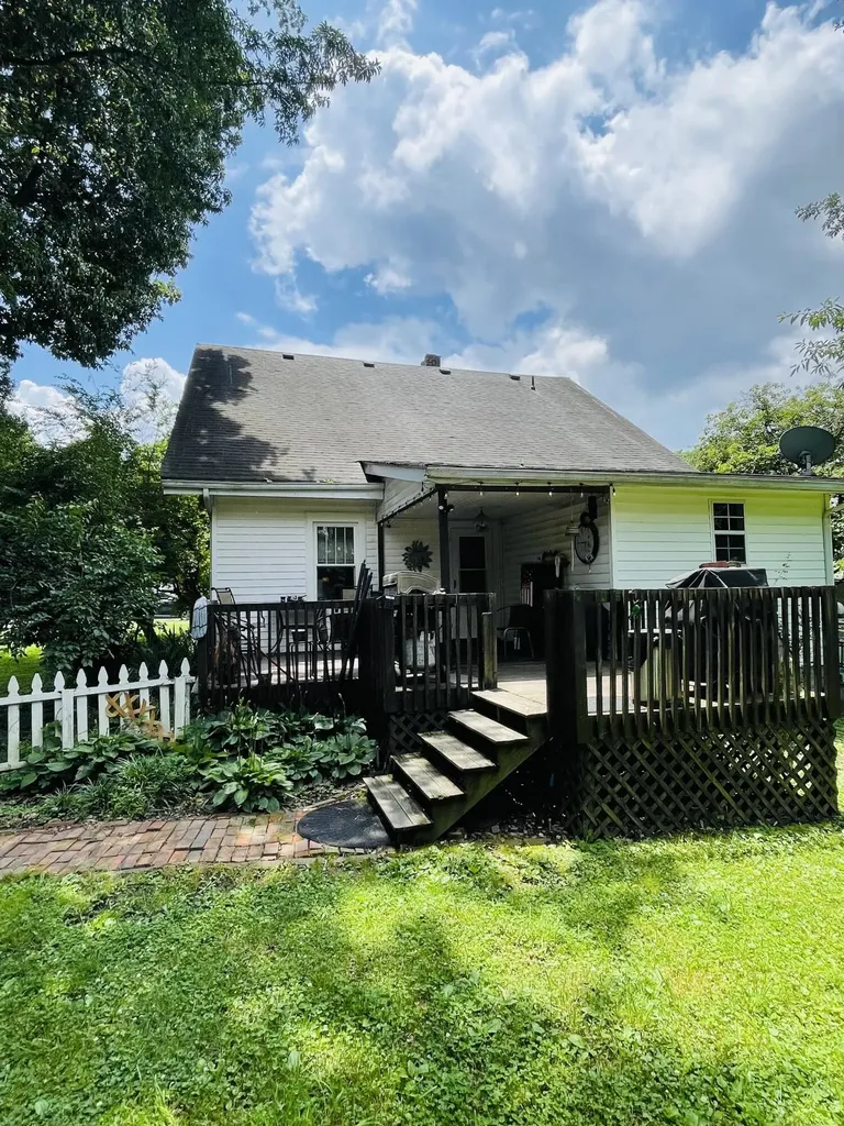 122 Adams Street Berea KY 40403