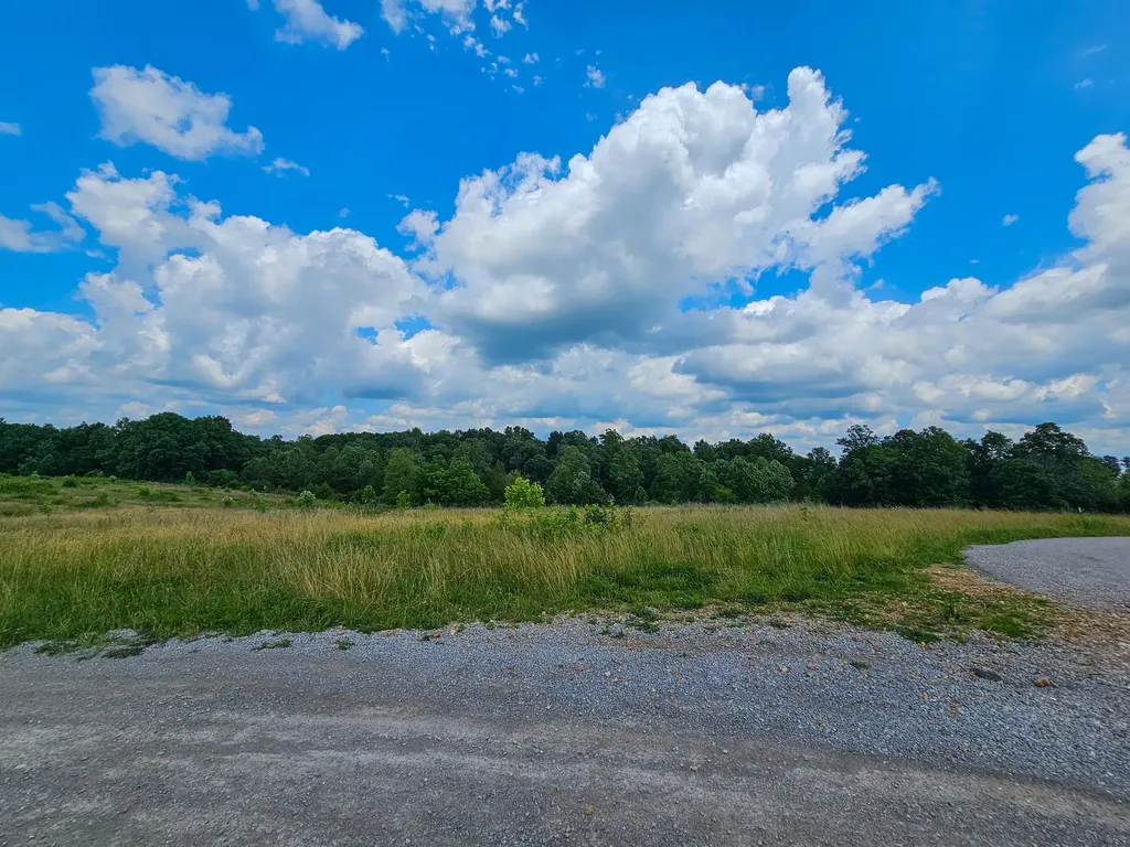 10 Cornetts Cv Road Hustonville KY 40437