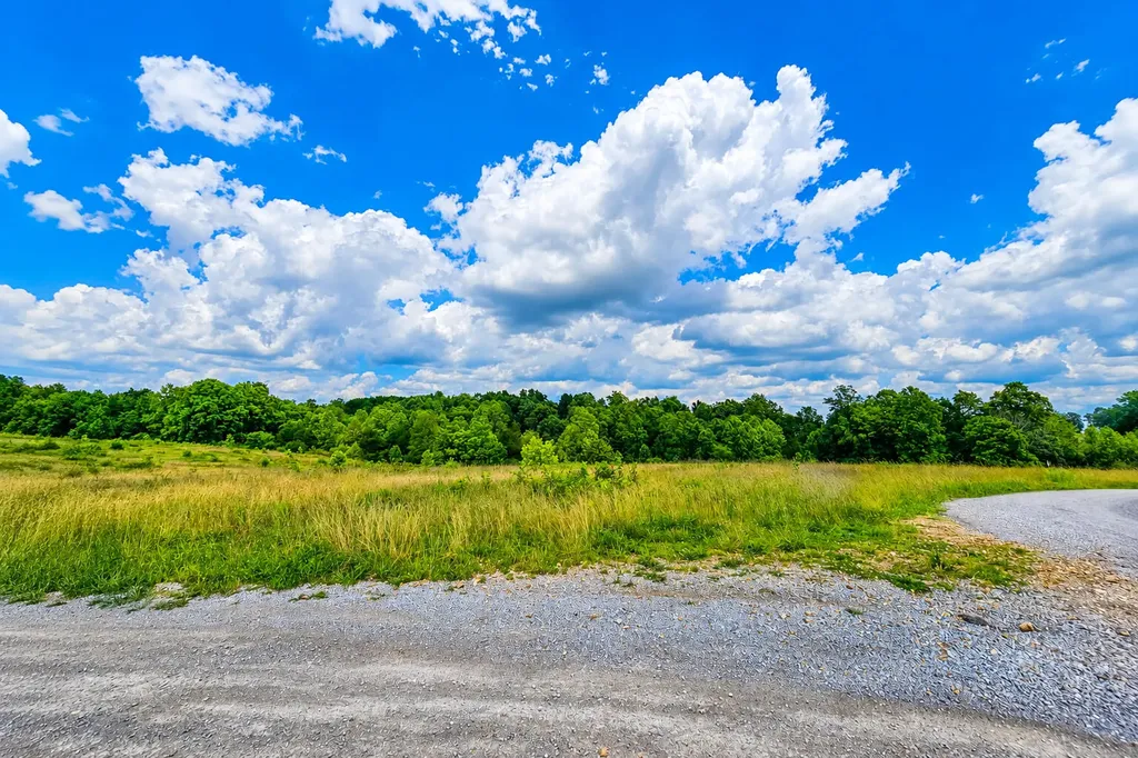 10 Cornetts Cv Road Hustonville KY 40437