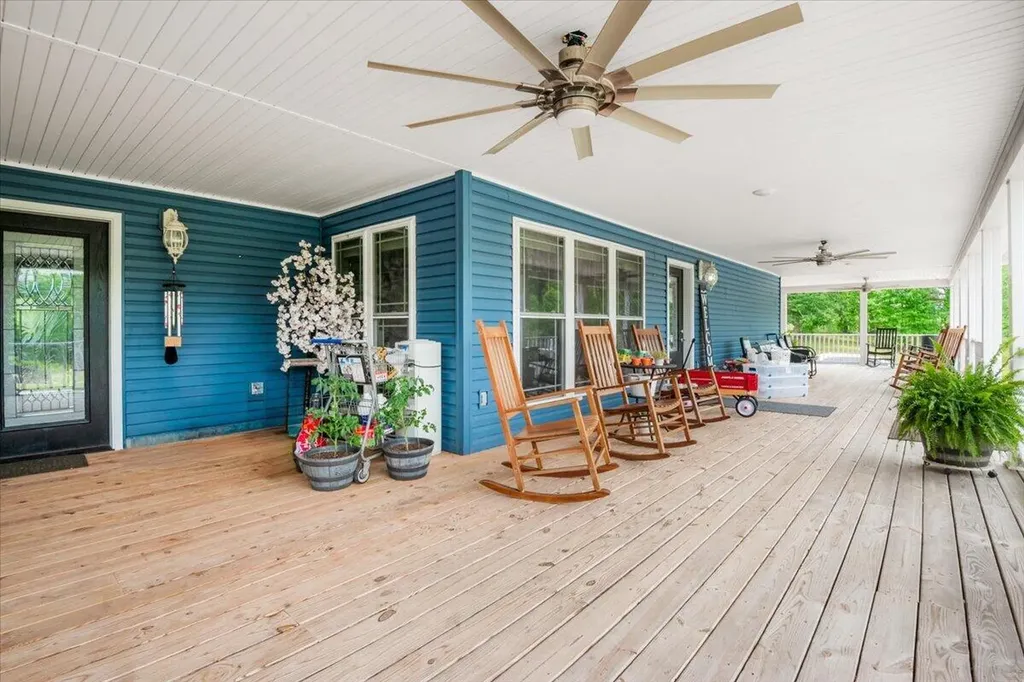 1798 Auger Springs Road Corbin KY 40701