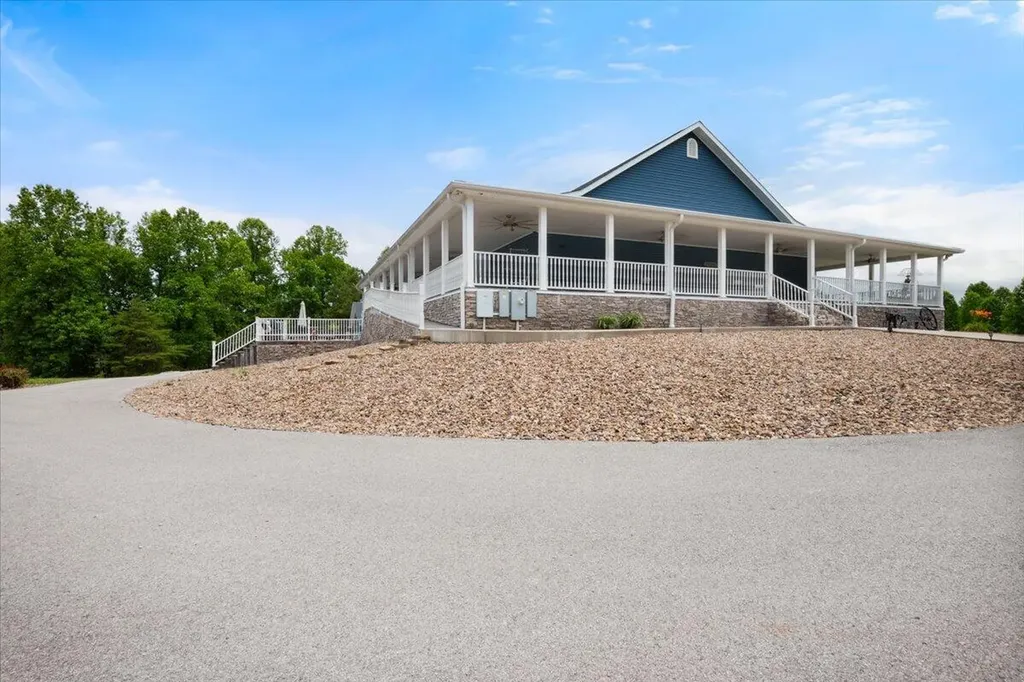 1798 Auger Springs Road Corbin KY 40701