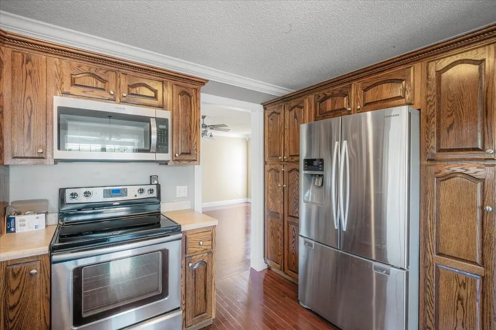 244 Cedar Point Drive London KY 40741