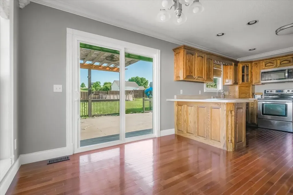 244 Cedar Point Drive London KY 40741