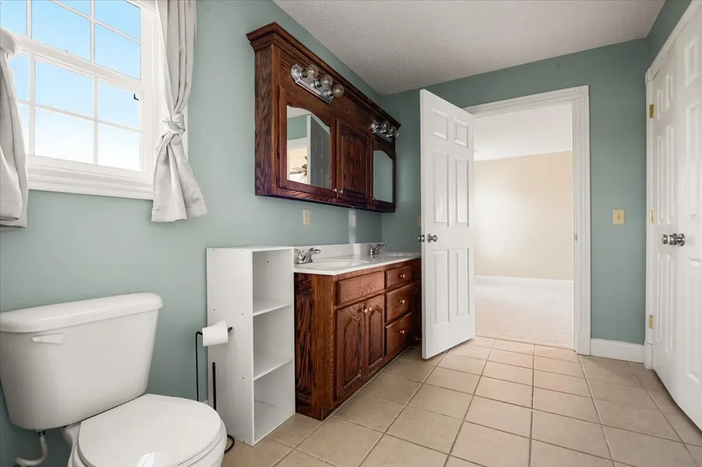 244 Cedar Point Drive London KY 40741