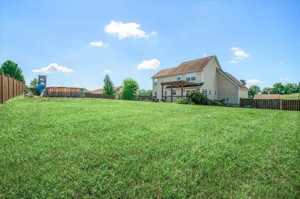 244 Cedar Point Drive London KY 40741