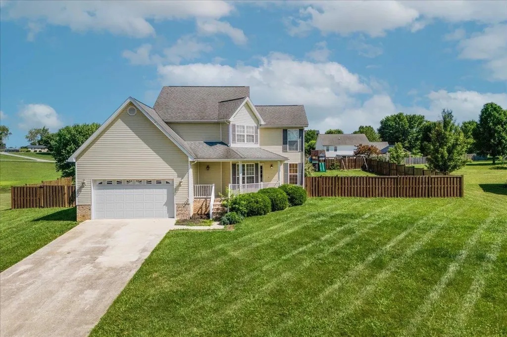 244 Cedar Point Drive London KY 40741