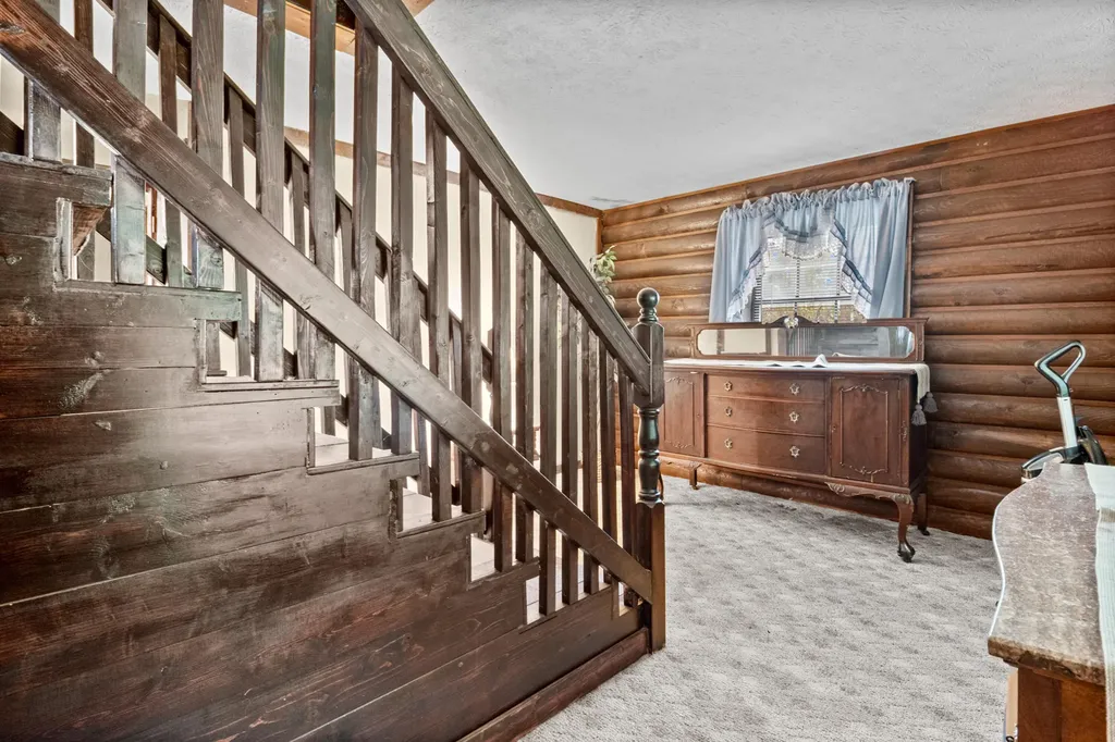 946 E Lakeshore Drive Burnside KY 42519