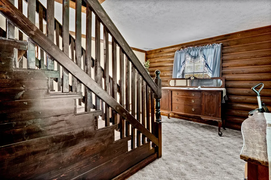 946 E Lakeshore Drive Burnside KY 42519