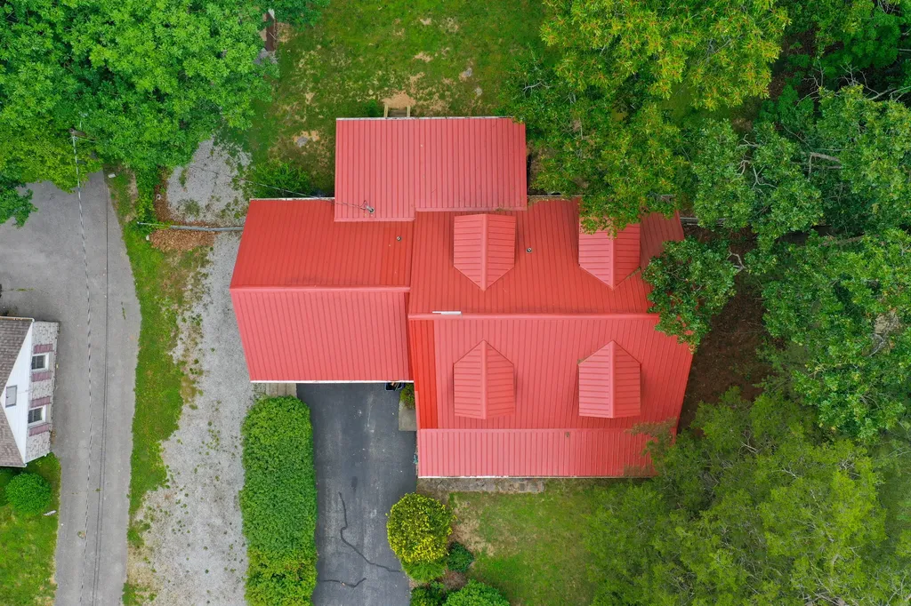 946 E Lakeshore Drive Burnside KY 42519
