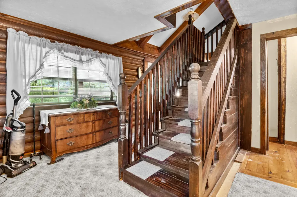 946 E Lakeshore Drive Burnside KY 42519