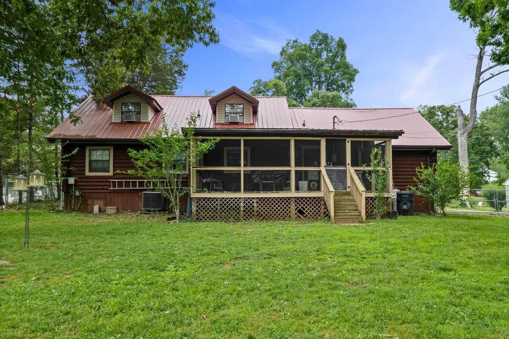 946 E Lakeshore Drive Burnside KY 42519