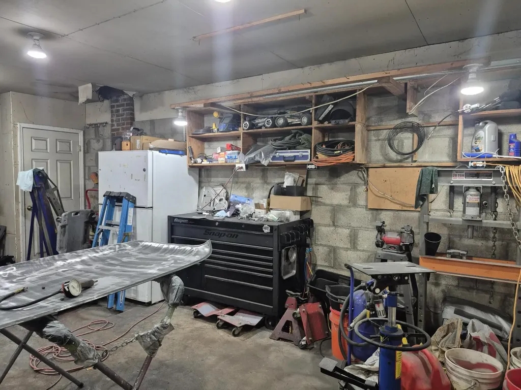 154 Devonia Avenue Lexington KY 40505
