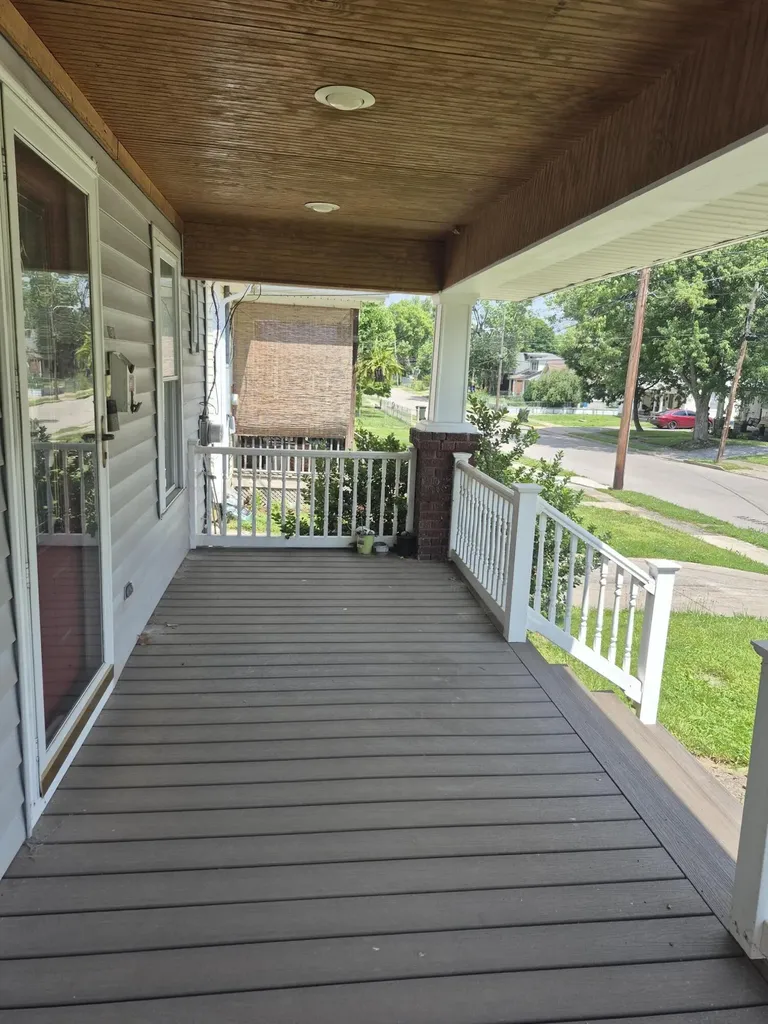 154 Devonia Avenue Lexington KY 40505
