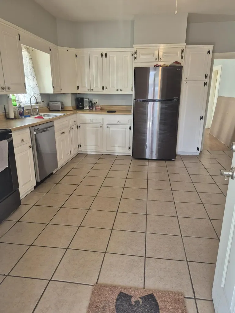 154 Devonia Avenue Lexington KY 40505
