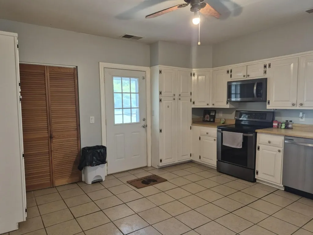 154 Devonia Avenue Lexington KY 40505