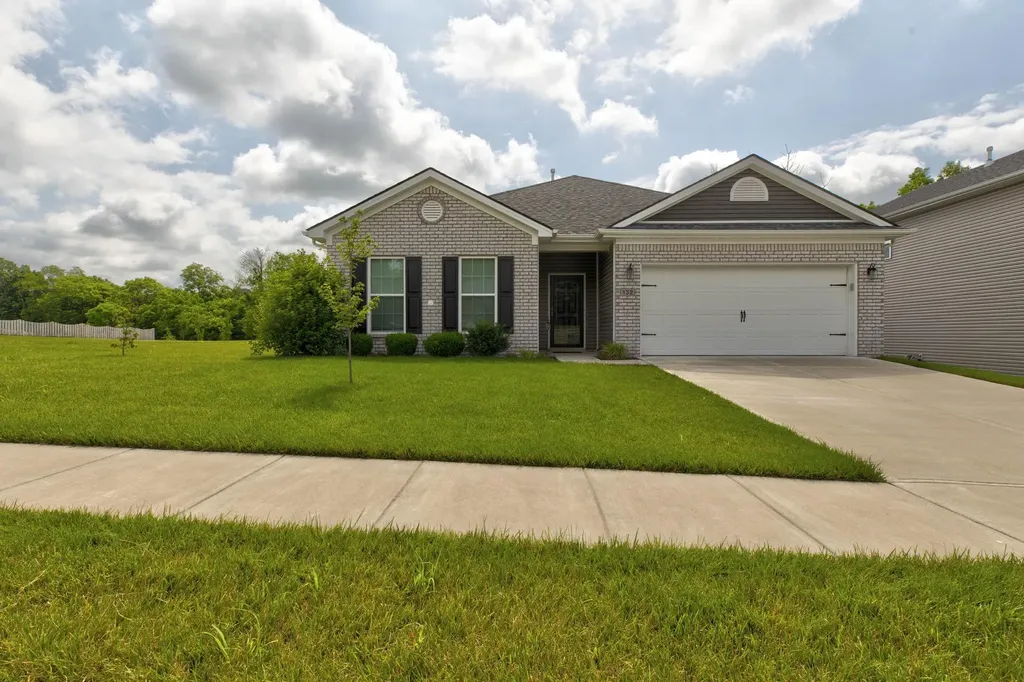 132 Kirkstall Way Georgetown KY 40324