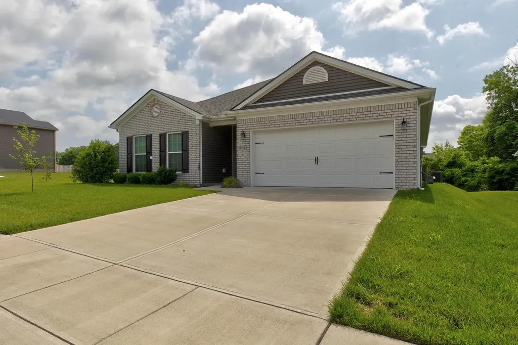 132 Kirkstall Way Georgetown KY 40324