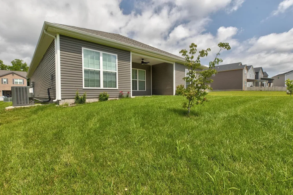 132 Kirkstall Way Georgetown KY 40324