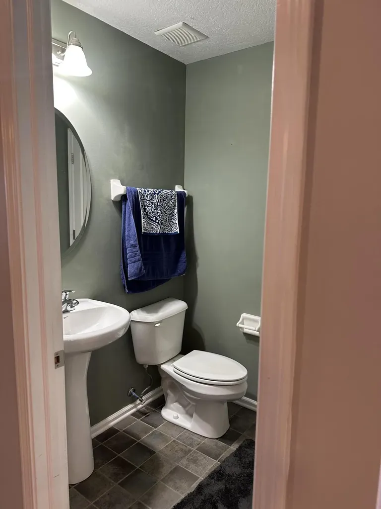 2616 Calgary Lexington KY 40509