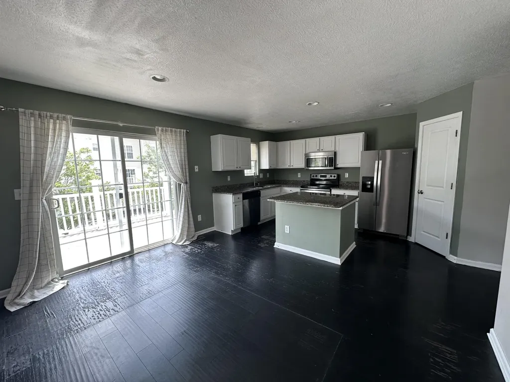 2616 Calgary Lexington KY 40509