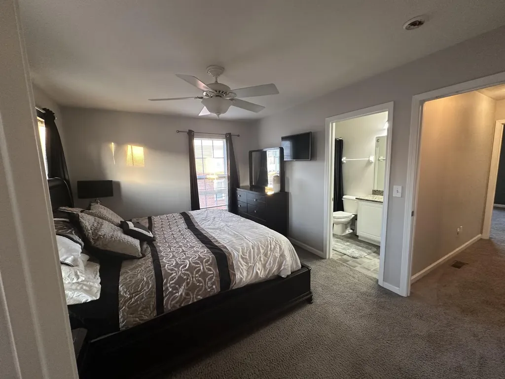 2616 Calgary Lexington KY 40509