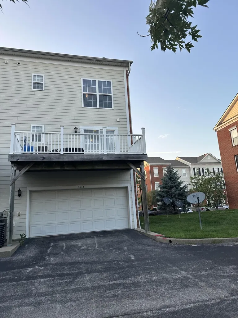 2616 Calgary Lexington KY 40509