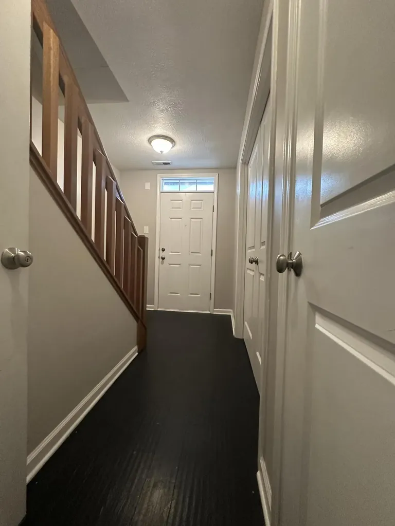 2616 Calgary Lexington KY 40509