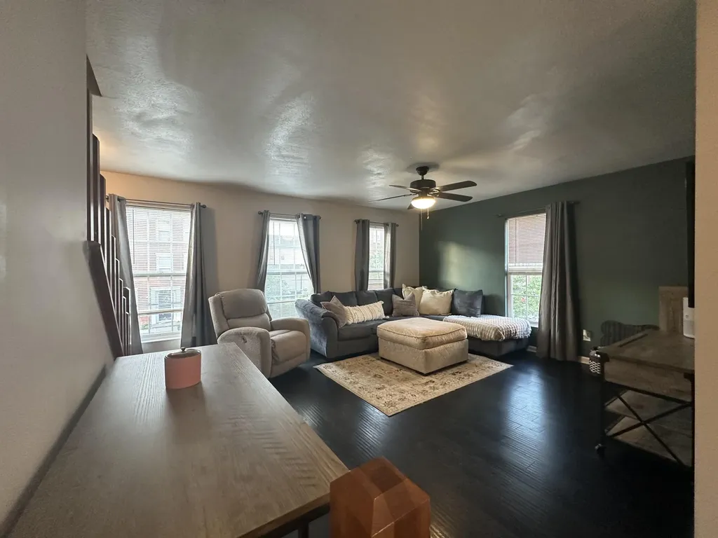2616 Calgary Lexington KY 40509