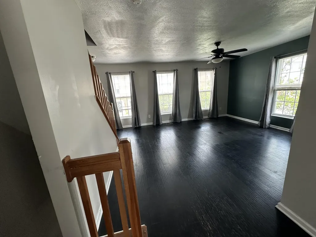 2616 Calgary Lexington KY 40509