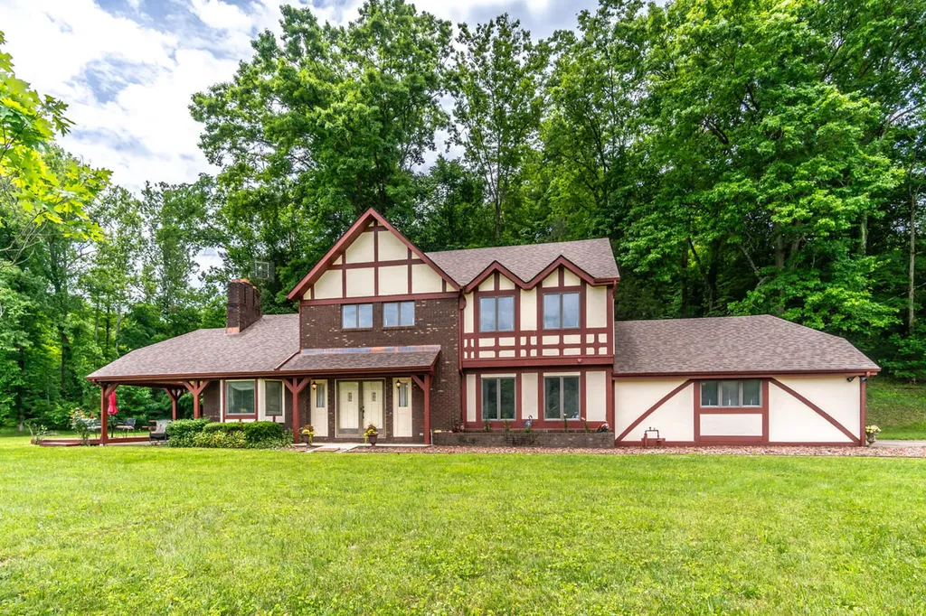 65 Proctor Place Renfro Valley KY 40473