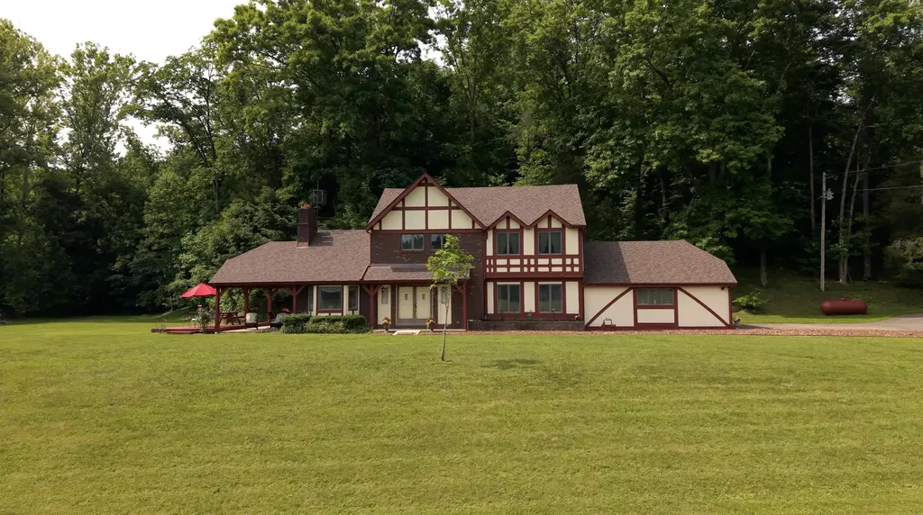 65 Proctor Place Renfro Valley KY 40473