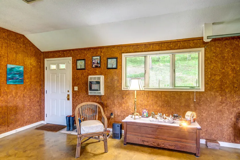 65 Proctor Place Renfro Valley KY 40473