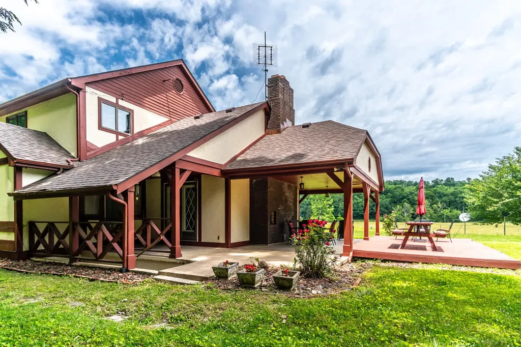 65 Proctor Place Renfro Valley KY 40473