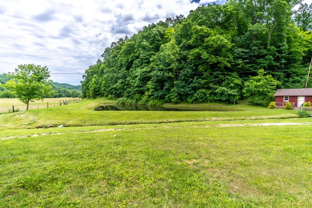 65 Proctor Place Renfro Valley KY 40473
