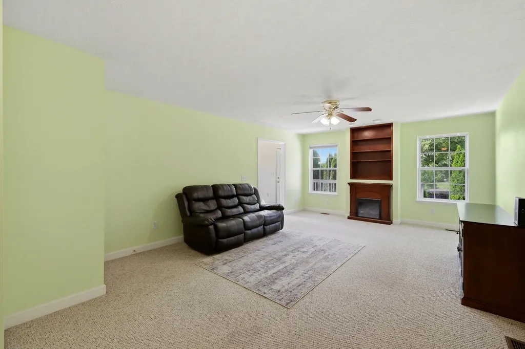 103 Wild Cherry Way Frankfort KY 40601