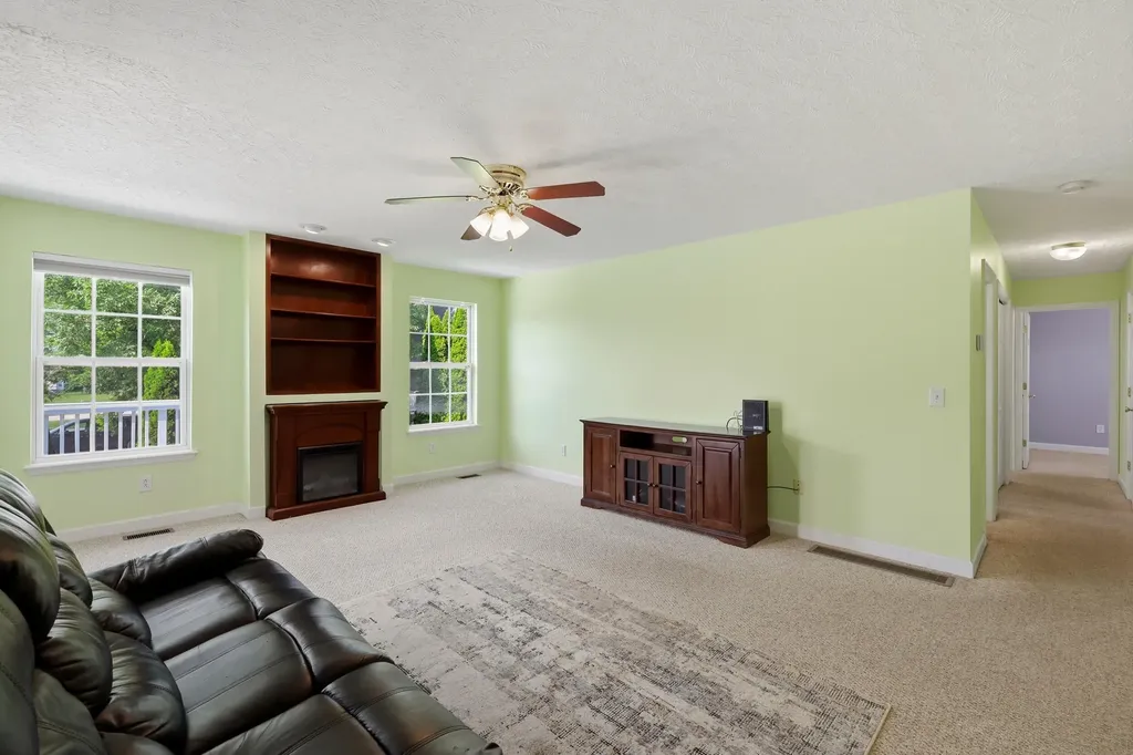 103 Wild Cherry Way Frankfort KY 40601